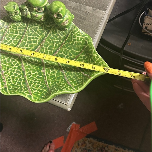 Green Leaf-Shaped Dish with Owl Figurines - Picture 5 of 7